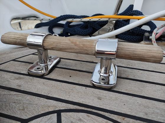 Stainless marine fitting — 8